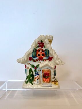 Vintage Designspirations Ceramic Holiday Cottage Tea Light Holder